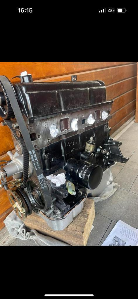 Nieuwe Ford Pinto 205 2.1 liter motor te koop, Auto-onderdelen, Motor en Toebehoren, Ford, Ophalen of Verzenden