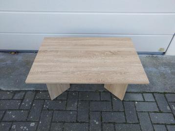 Lichtbruine salontafel beschikbaar voor biedingen