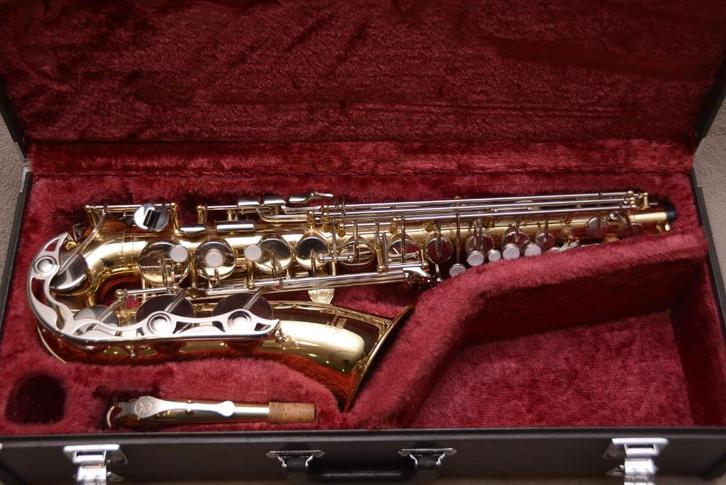YAMAHA YAS-25 (Made In Japan) - alt saxofoon, Muziek en Instrumenten, Blaasinstrumenten | Saxofoons, Zo goed als nieuw, Alt, Met koffer