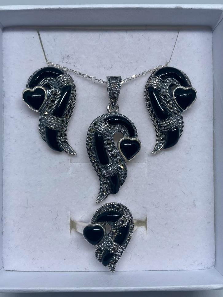 Prachtige zilveren setje met onyx, Handtassen en Accessoires, Oorbellen, Nieuw, Knopjes of Stekers, Zilver, Zwart, Met edelsteen
