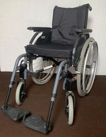 Chaise roulante pliable  beschikbaar voor biedingen