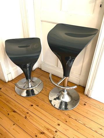 2 Tabourets de bar vintage réglables en hauteur et pivotants beschikbaar voor biedingen