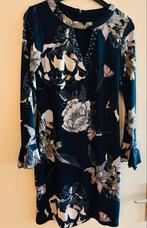 Kleedje lange mouwen - xs, Kleding | Dames, Ophalen of Verzenden, Nieuw