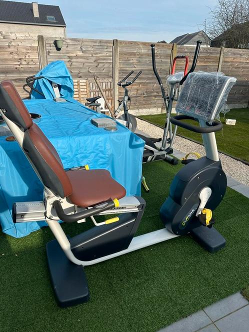 Fitnesstoestellen - crossfiets - fiets - step, Sport en Fitness, Fitnessapparatuur, Zo goed als nieuw, Stepapparaat, Ophalen