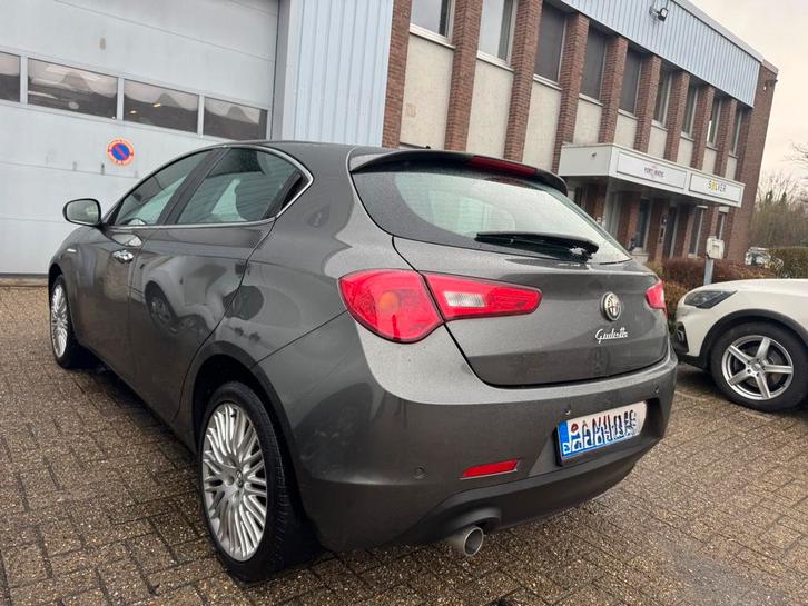 Alfa Romeo Giulietta 1.6 jtd, Auto's, Alfa Romeo, Particulier, Giulietta, ABS, Adaptieve lichten, Airbags, Airconditioning, Bluetooth