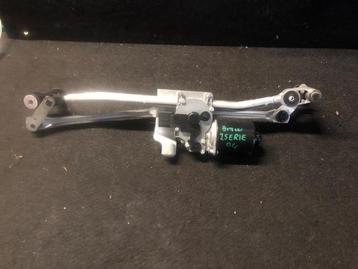 Ruitenwismotor + Mechaniek van een BMW 1-Serie beschikbaar voor biedingen