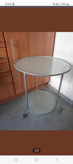 Verlaten tafel met 2 verdiepingen met een diameter van 60 cm, Ophalen, Zo goed als nieuw