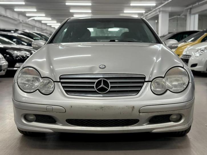 Mercedes C180 2.0 Benzine 2001 Zo Meenemen!, Auto's, Mercedes-Benz, Bedrijf, C-Klasse, Airconditioning, Cruise Control, Elektrische buitenspiegels