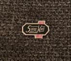 PIN - SAINT KARL - COIFFURES - COIFFEUR - KAPPER, Envoi, Utilisé, Autres sujets/thèmes, Insigne ou Pin's