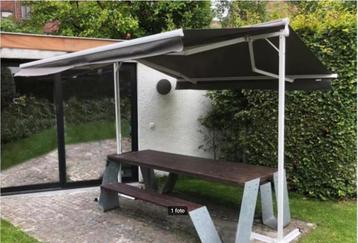 lounge parasol/ tuinscherm beschikbaar voor biedingen