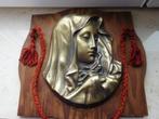 Plaque en bois avec Vierge Marie en relief en laiton vintage, Enlèvement ou Envoi