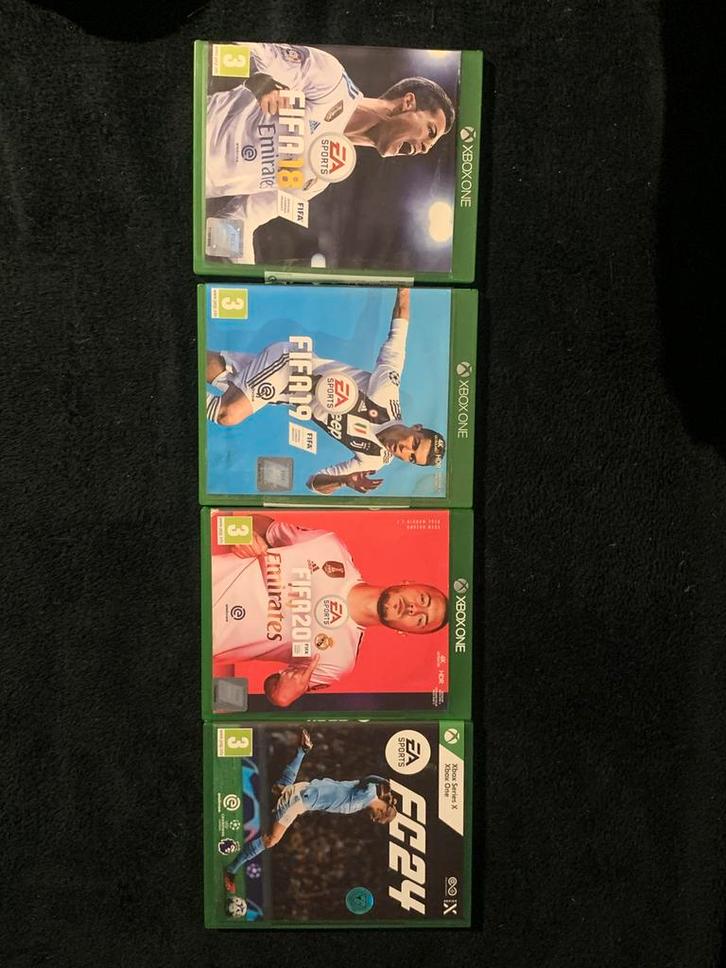 FIFA Pakket Xbox One – 4 Games, Games en Spelcomputers, Games | Xbox One, Zo goed als nieuw, Ophalen