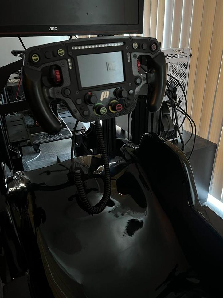 P1 eau rouge, Games en Spelcomputers, Games | Pc, Zo goed als nieuw, Simulatie, Ophalen