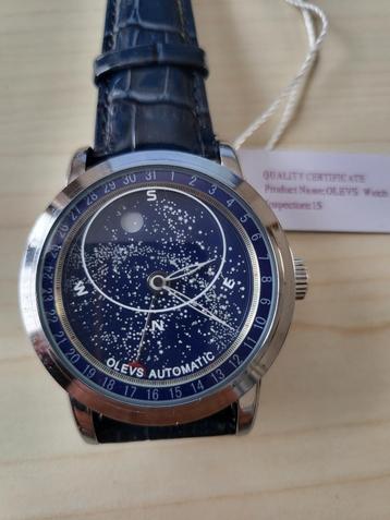 MONTRE AVEC CIEL ÉTOILÉ ROTATIF, Autres marques, Enlèvement ou Envoi, Cuir, Autres matériaux