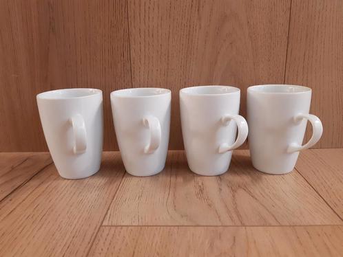 Lot de 4 tasses blanches Cosy & Trendy, Maison & Meubles, Cuisine | Vaisselle, Utilisé, Tasse(s) et/ou soucoupe(s), Enlèvement ou Envoi