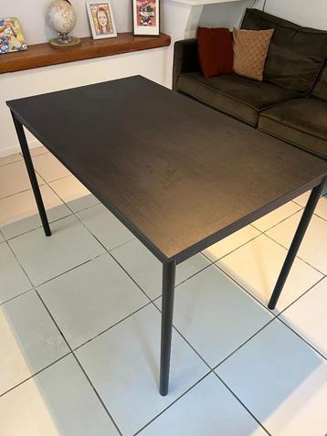 IKEA SANDSBERG tafel beschikbaar voor biedingen