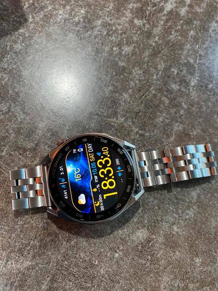 Smart montre pour des hommes, Handtassen en Accessoires, Horloges | Heren, Ophalen