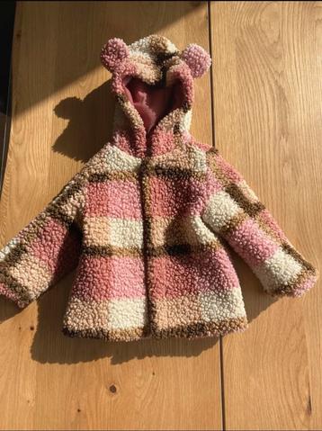 Veste Teddy pour bébé avec capuche en diamant rose Hema 86