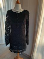 Zwarte jurk in stretch kant v/h merk Twinset, Kleding | Dames, Twinset, Zwart, Ophalen of Verzenden, Zo goed als nieuw