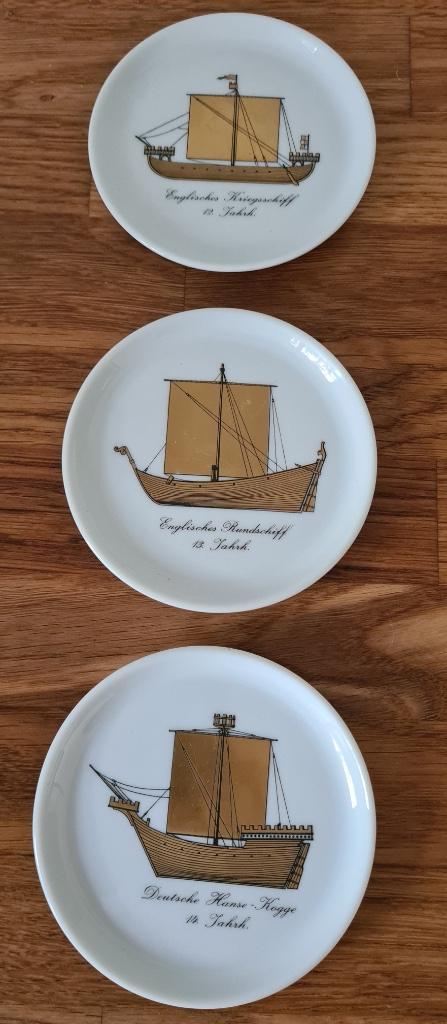 3 Onderleggers in Fürstenberg-porselein, Antiek en Kunst, Antiek | Servies los, Ophalen of Verzenden