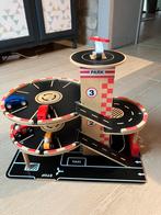 Houten garage + heliport in zeer goede staat, Ophalen, Zo goed als nieuw