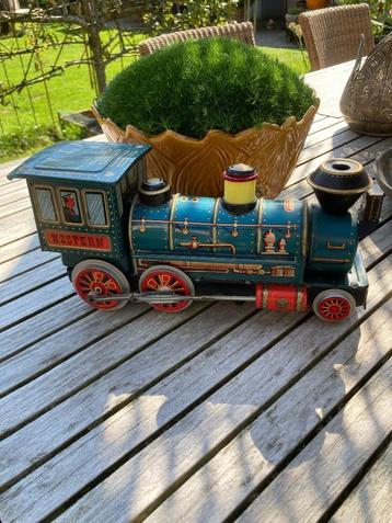 Oude blikken trein Made in japan beschikbaar voor biedingen