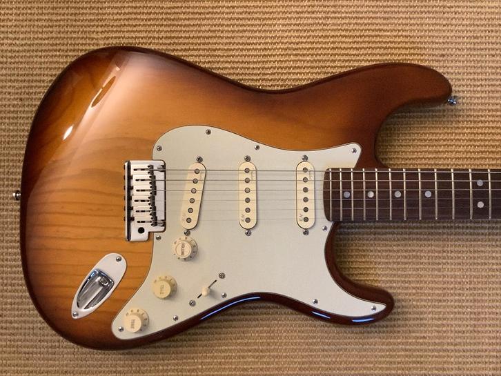 Stratocaster American Deluxe 2015, Musique & Instruments, Instruments à corde | Guitares | Électriques, Comme neuf, Solid body