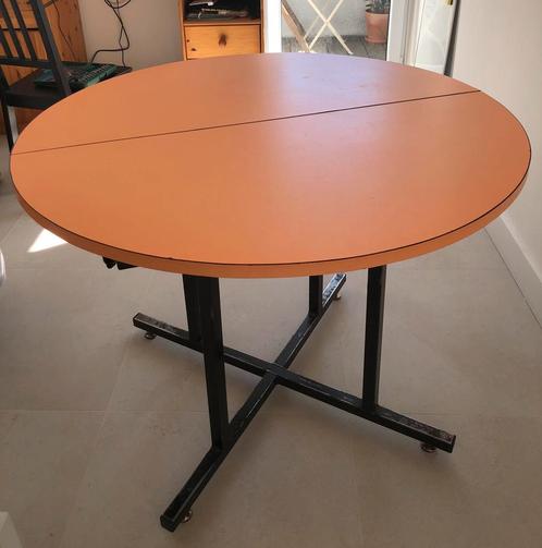 Table ronde vintage Formica orange, Huis en Inrichting, Tafels | Statafels, Gebruikt, In hoogte verstelbaar, Ophalen