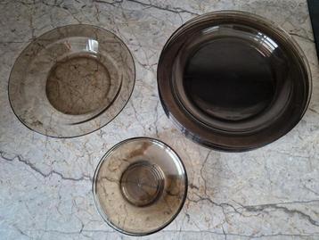 Arcoroc BP - borden (1 diep, 7 platte, 3 kleine), Enlèvement, Comme neuf, Verre, Assiettes(s)