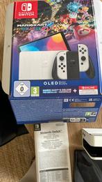 Switch OLED + Mario Kart 8 Deluxe + Nintendo Switch Online 1, Games en Spelcomputers, Ophalen, Zo goed als nieuw, Switch OLED