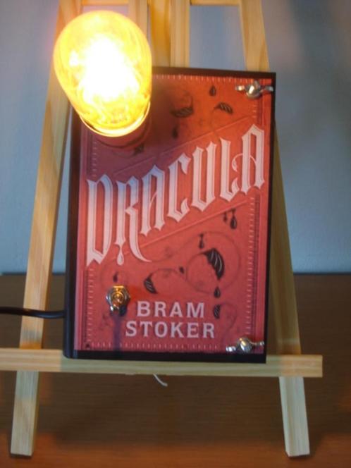 DRACULA BOEKLAMP Uniek stuk, Antiek en Kunst, Curiosa en Brocante, Ophalen of Verzenden