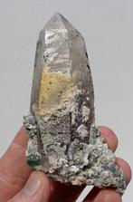 KWARTS, MUSCOVIET en FLUORIET uit Erongo in NAMIBIE, Verzamelen, Mineralen en Fossielen, Ophalen of Verzenden, Mineraal