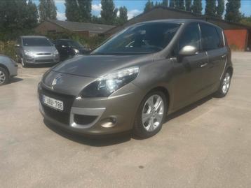 RENAULT SENIC 1.4 BENZINE EURO5 MET NAVI AIRCO 150DKM beschikbaar voor biedingen