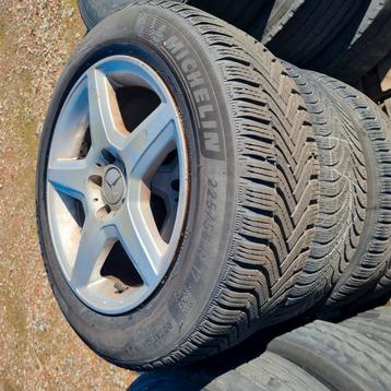 Mercedes-Benz  velgen met winterbanden Michelin beschikbaar voor biedingen