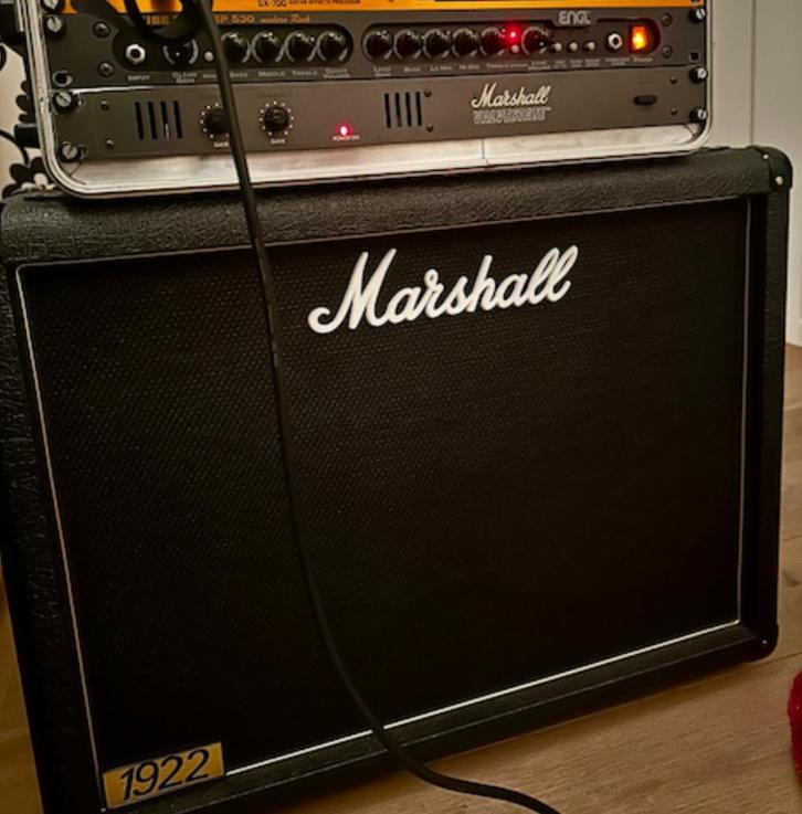 perfecte Marshall 1922 (2x12 - 150W/75W) Cabinet, Musique & Instruments, Amplis | Basse & Guitare, Comme neuf, Guitare, 100 watts ou plus