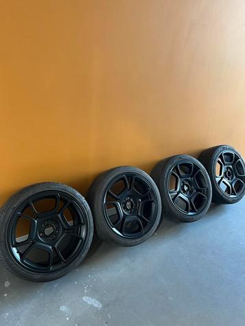 Mat zwarte gepoederlakte abarth velgen, Neuf, Pneus et Jantes, Véhicule de tourisme, Pneus été