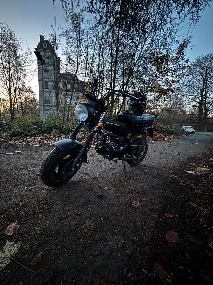 Skyteam blurox dax, Fietsen en Brommers, Brommers | Honda, Zo goed als nieuw, Overige modellen, Klasse A (25 km/u), Ophalen