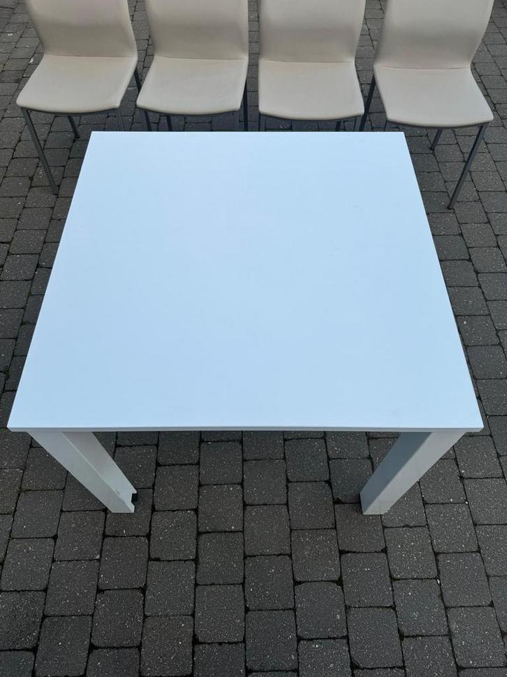 Table (extensible) avec 4 chaises, Maison & Meubles, Tables | Tables à manger, Comme neuf, Enlèvement