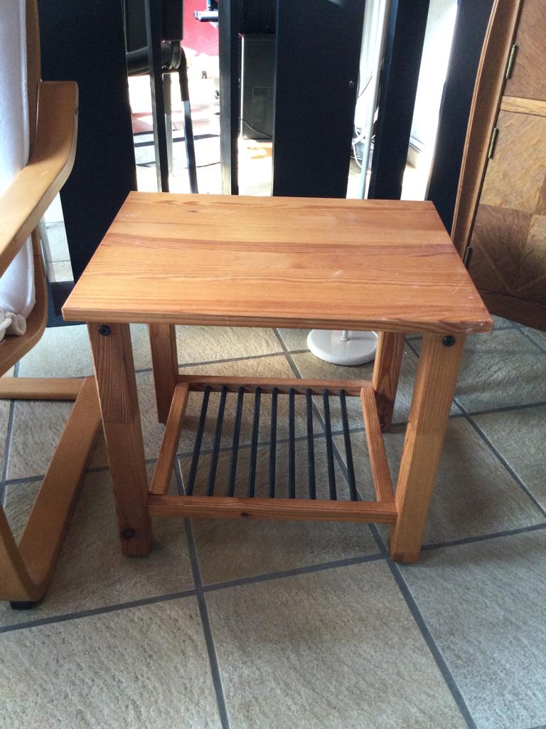 Petite table pour terrasse ou jardin, Enlèvement, Comme neuf, Rectangulaire, Bois