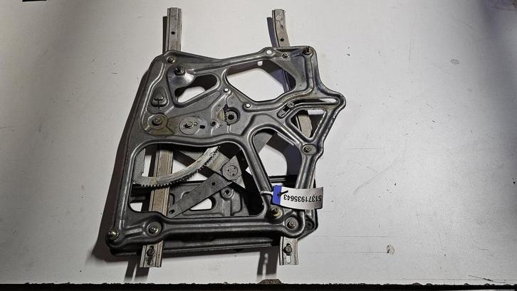 Electrische raammechaniek links achter zonder motor BMW 3-se, Auto-onderdelen, Ruiten en Toebehoren, BMW, Gebruikt, Ophalen of Verzenden