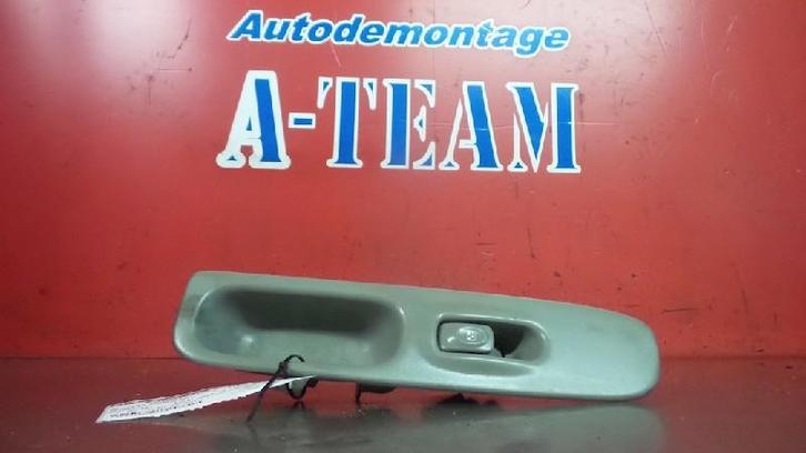 COMMUTATEUR VITRES ELECTRIQUES Renault Twingo (C06), Autos : Pièces & Accessoires, Autres pièces automobiles, Renault, Utilisé