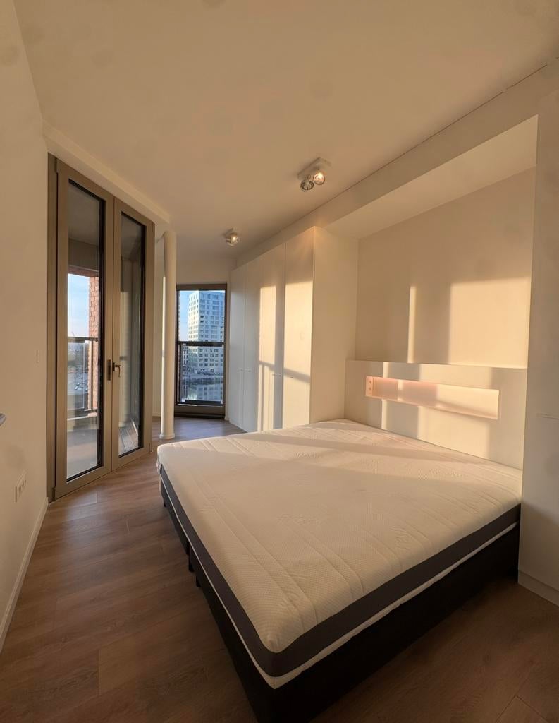 Boxspring met Revor pocketverenmatras 180cm, Ophalen, Tweepersoons, Grijs, Zo goed als nieuw