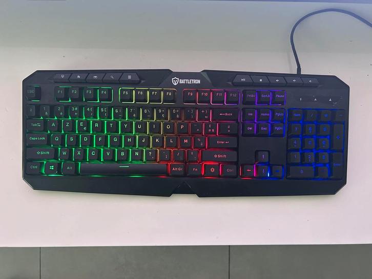 Battletron RGB gaming toetsenbord, Computers en Software, Toetsenborden, Zo goed als nieuw, Azerty, Bedraad, Gaming toetsenbord