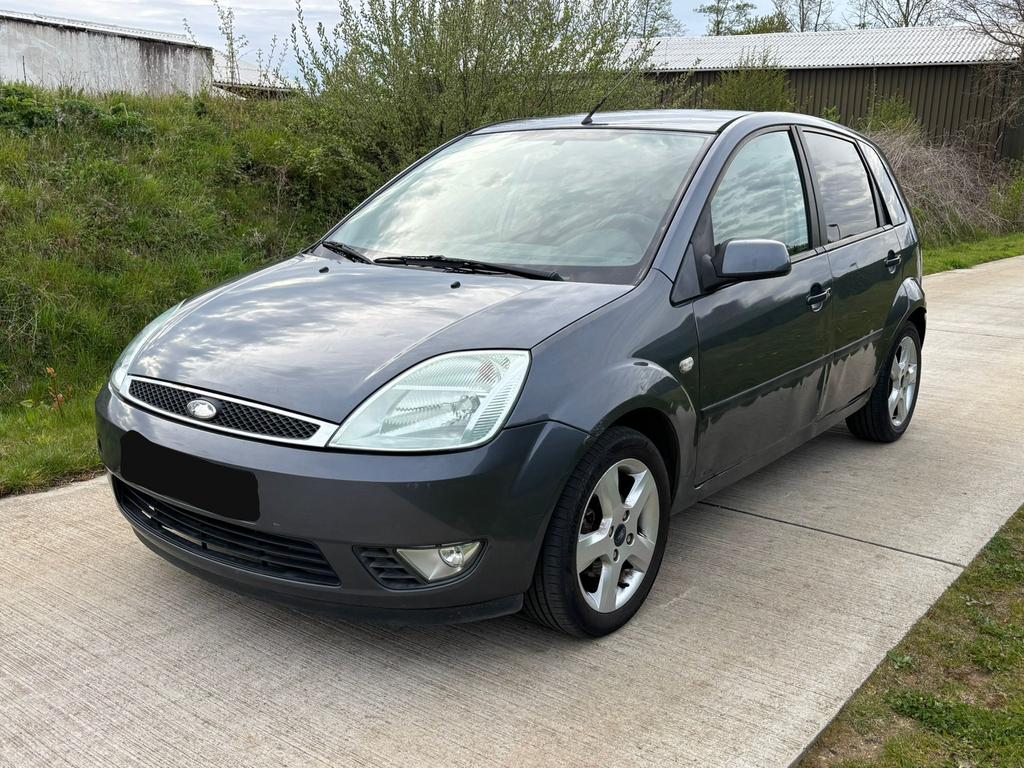 Ford Fiesta 1.3 Benzine – 2005 206.000 km – Gekeurd, Auto's, Bedrijf, Handgeschakeld, Fiësta, Centrale vergrendeling