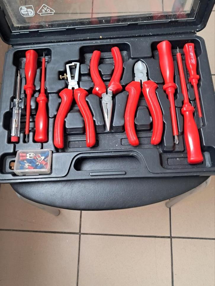Vend outils electricien bricoleur, Bricolage & Construction, Boîtes à outils