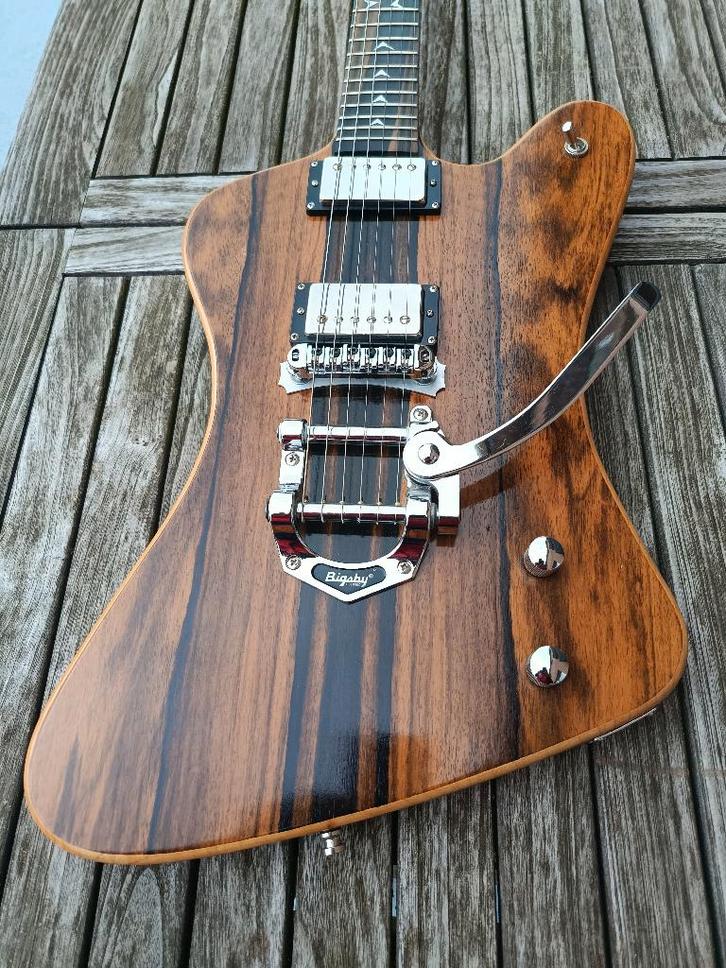 vds/éch Firebird Luis Henriques fabriquée en France en 2020, Musique & Instruments, Instruments à corde | Guitares | Électriques