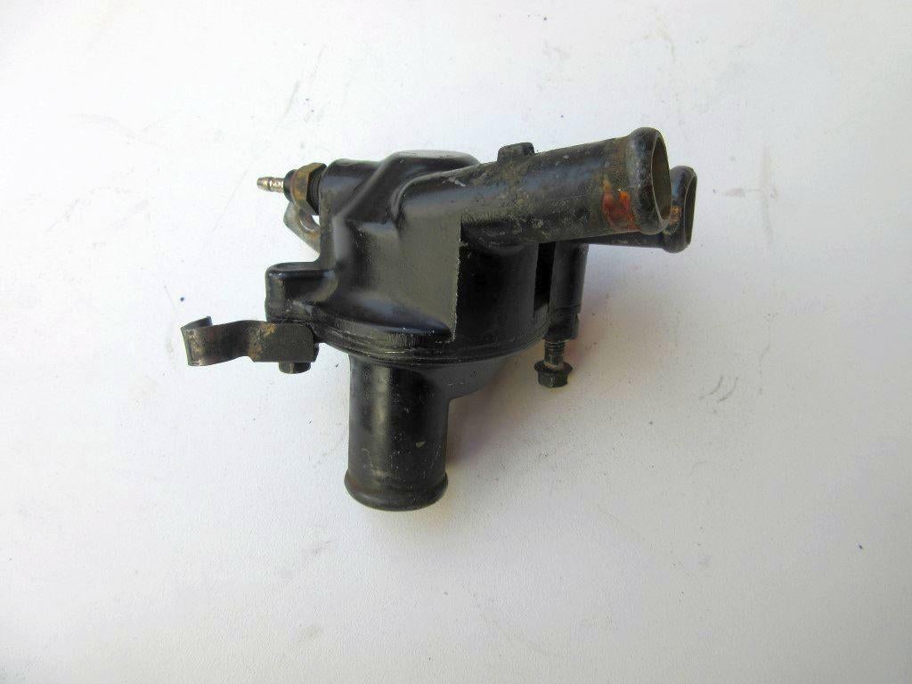 Honda VF1000F thermostaathuis VF 1000 thermostaat huis RC15, Motos, Enlèvement ou Envoi, Utilisé