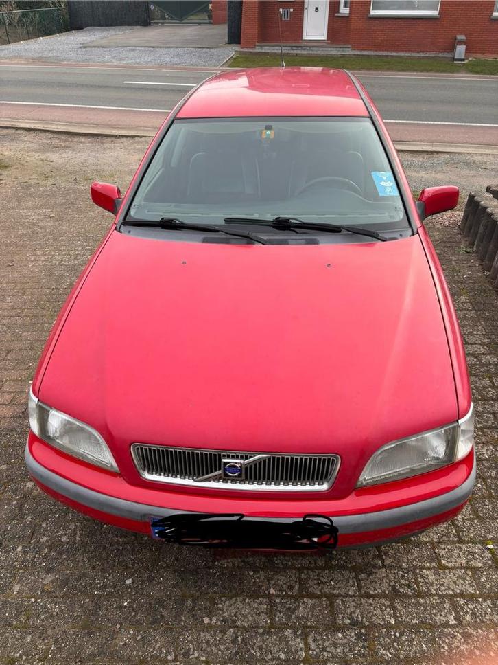 Volvo V40, Auto's, Volvo, Particulier, V40, Benzine, Monovolume, 5 deurs, Automaat, Rood, Grijs, Leder en Stof, Ophalen