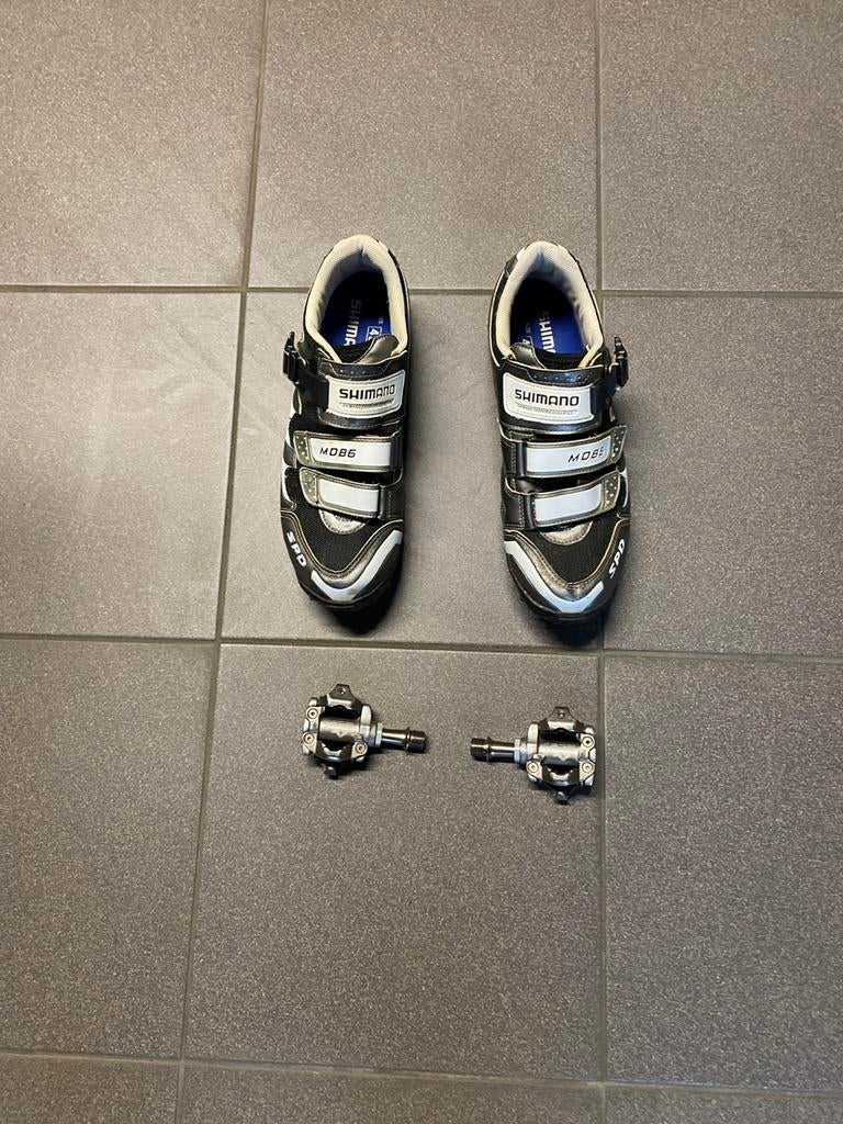 Nieuwe fiets schoenen plus  pedalen maat 43 chimano, Ophalen, Zo goed als nieuw