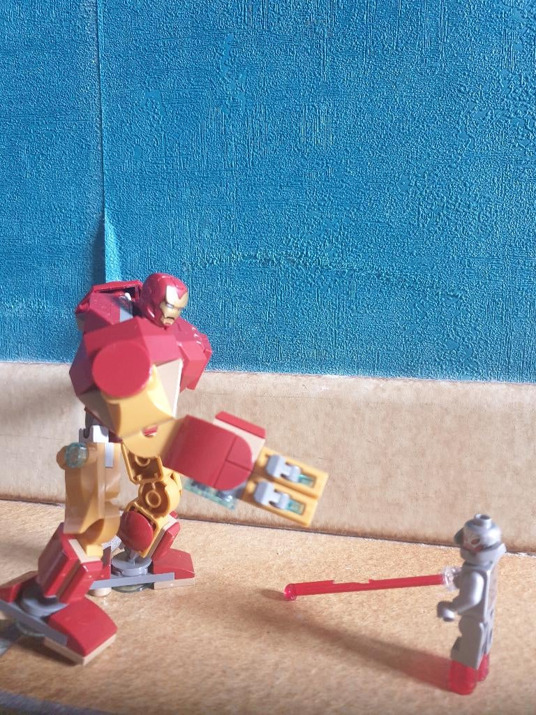 LEGO Marvel Iron Man mech vs. Ultron - 76307, Marvel, Lego, Ensemble complet, Comme neuf